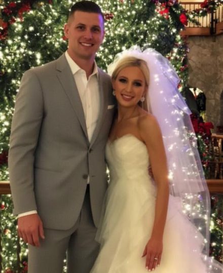 Narzeczona mojego brata była moją dziecięcą B.ully — dlatego dałem jej prezent ślubny, którego nigdy nie zapomni