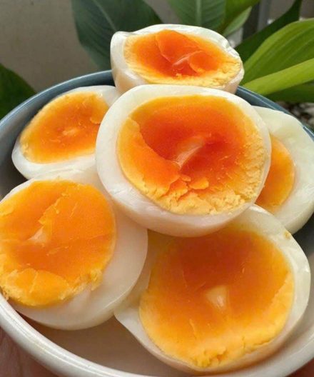 🥚 Jajka odkryte: Zaskakująca prawda o jedzeniu jajek każdego dnia