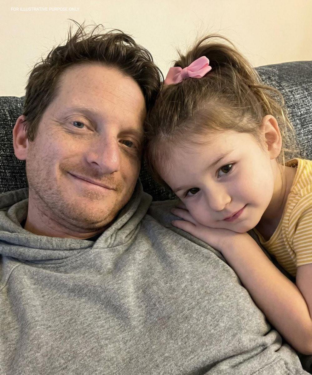 Moja 7-letnia córka i jej ojciec zaczęli prowadzić „prywatne rozmowy” w garażu — więc zainstalowałem ukrytą kamerę i natychmiast tego pożałowałem